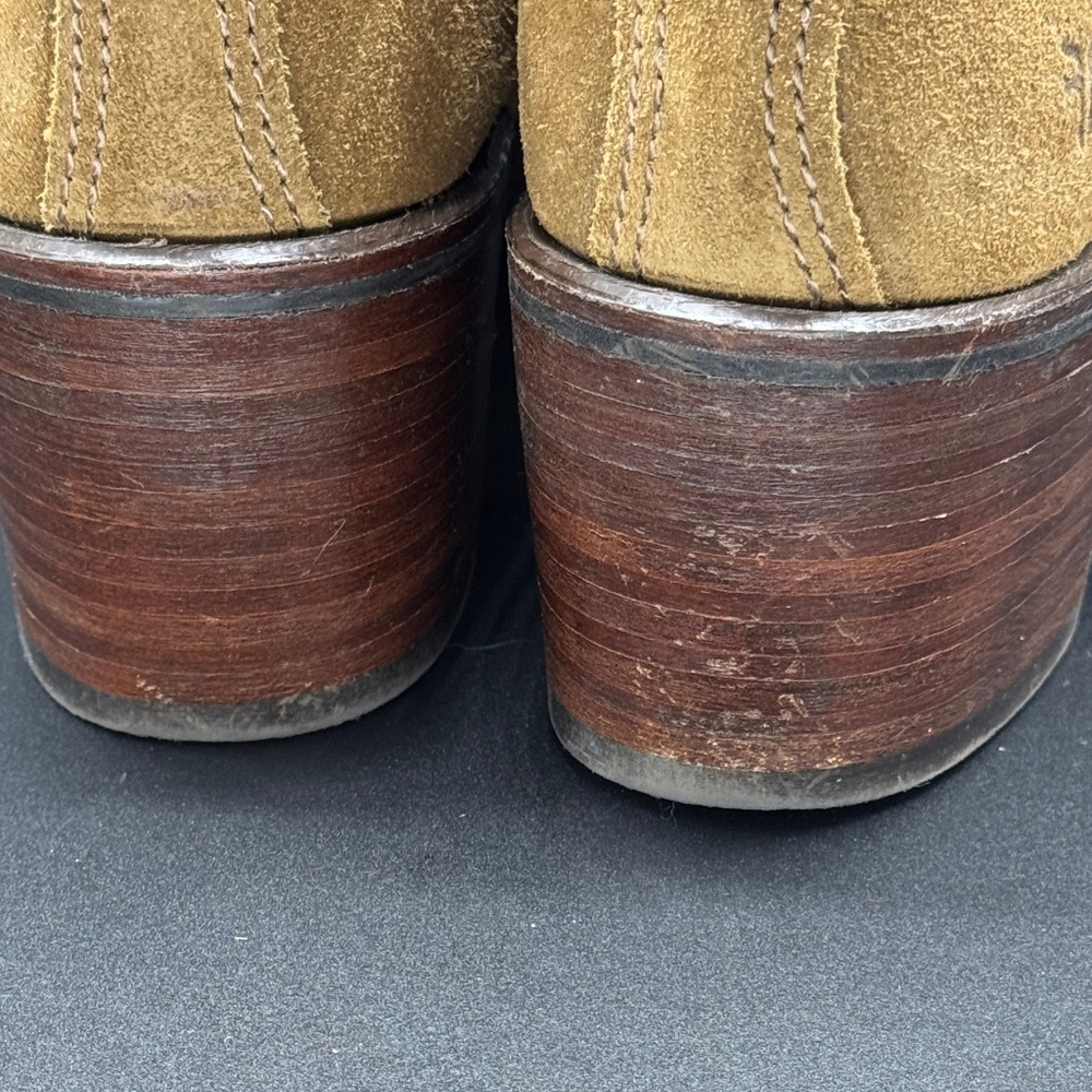 Frye Sabrina Chelsea Ankle Boots in Tan Suede ask 9 - Picture 10 of 10
